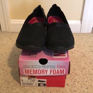 Skechers Women's Black Memory Foam Sneakers